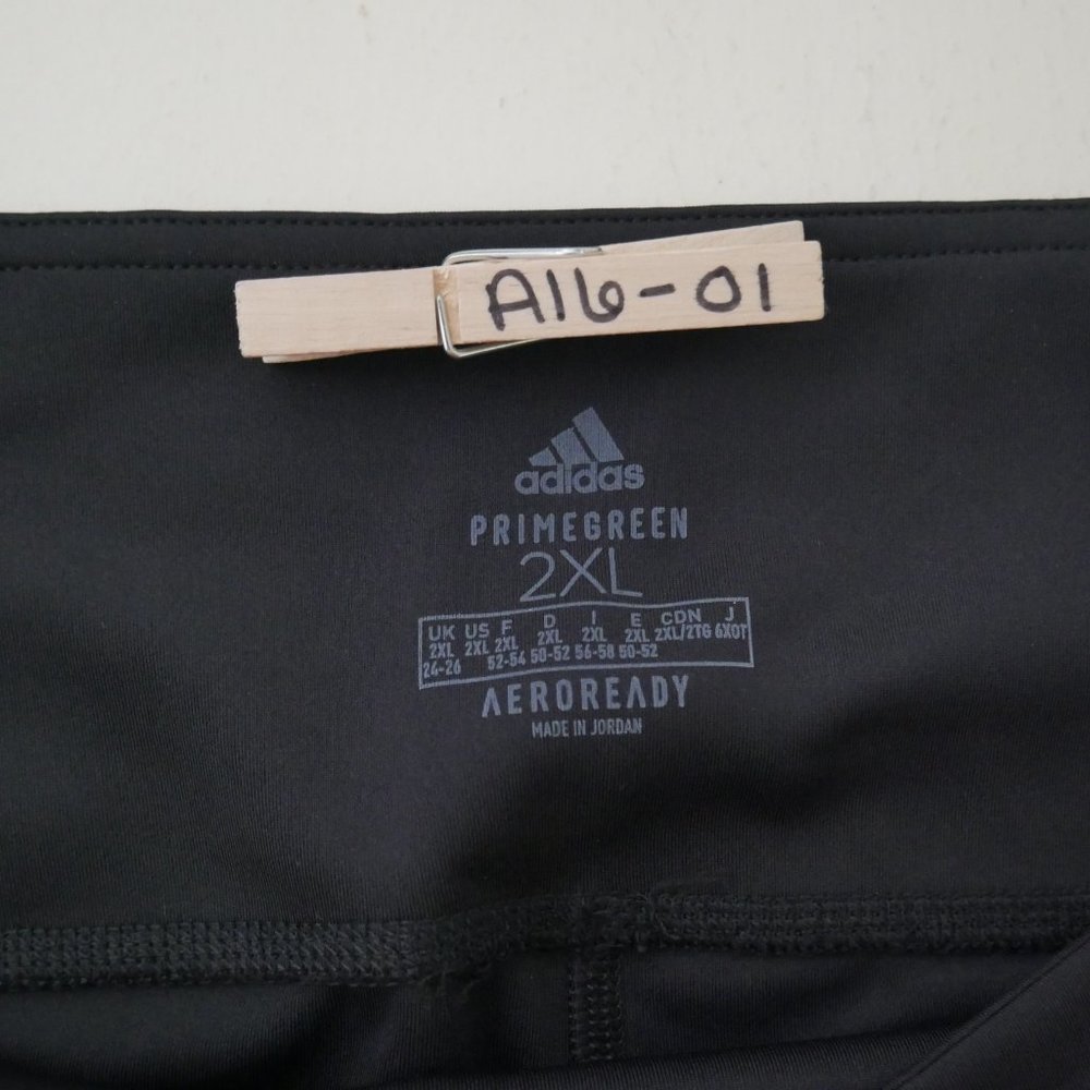 Adidas Bike Shorts Women's Size 2XL Black 3 Stripe Cycling Fitness Gym Workout - Picture 4 of 8